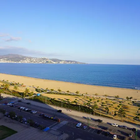Apartment Holidays 15k Empuriabrava